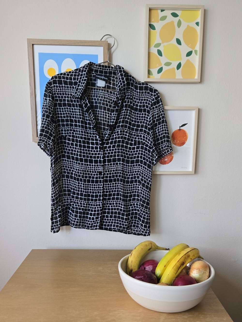 Vtg Black and White Mosaic Print Shirt